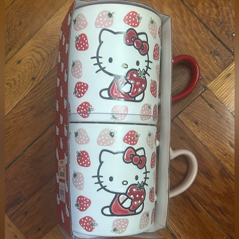 Hello kitty strawberry mugs set 2